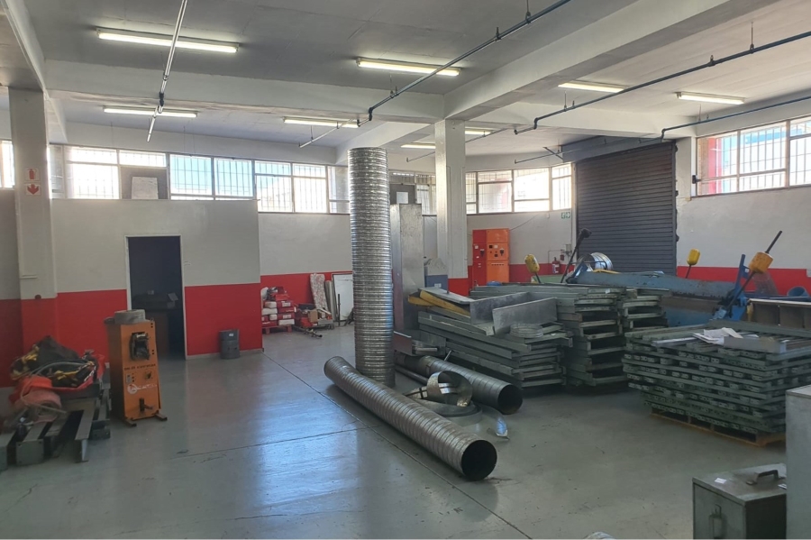 To Let commercial Property for Rent in North End Eastern Cape